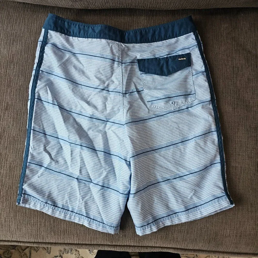 Hurley Boys' Blue Shoreline Stripe Surf Classic  Board Shorts Size 16/28